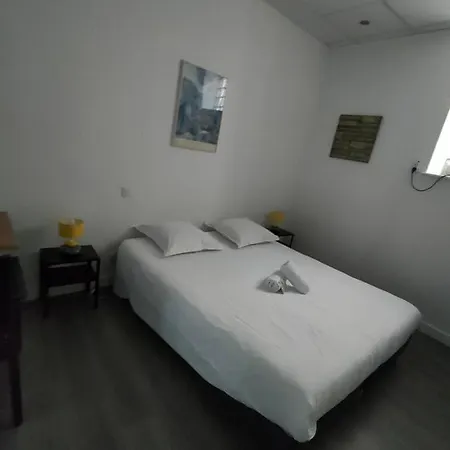 De Naples Hotel